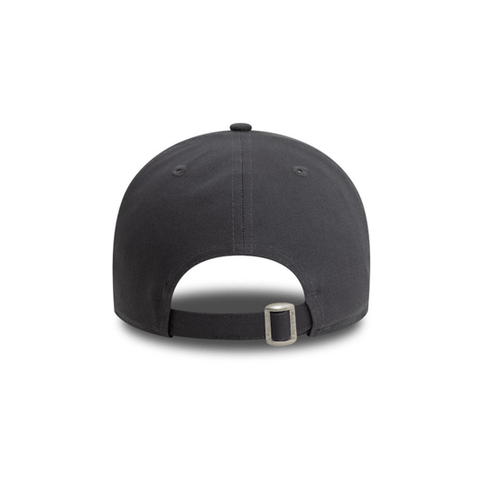 GORRA LOS ANGELES LAKERS NBA METALLIC BADGE 9FORTY AJUSTABLE GRIS NEW ERA