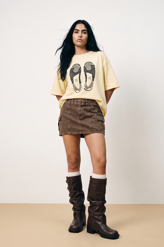 J BALVIN J4 SNEAKER PRINT TEE YELLOW